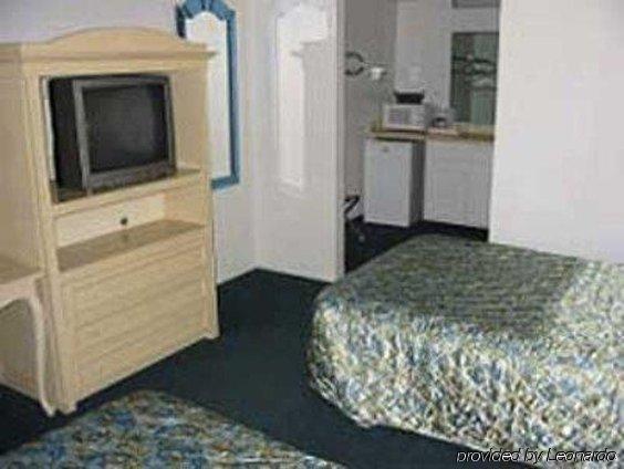 Town House Motel Ленчестър Екстериор снимка
